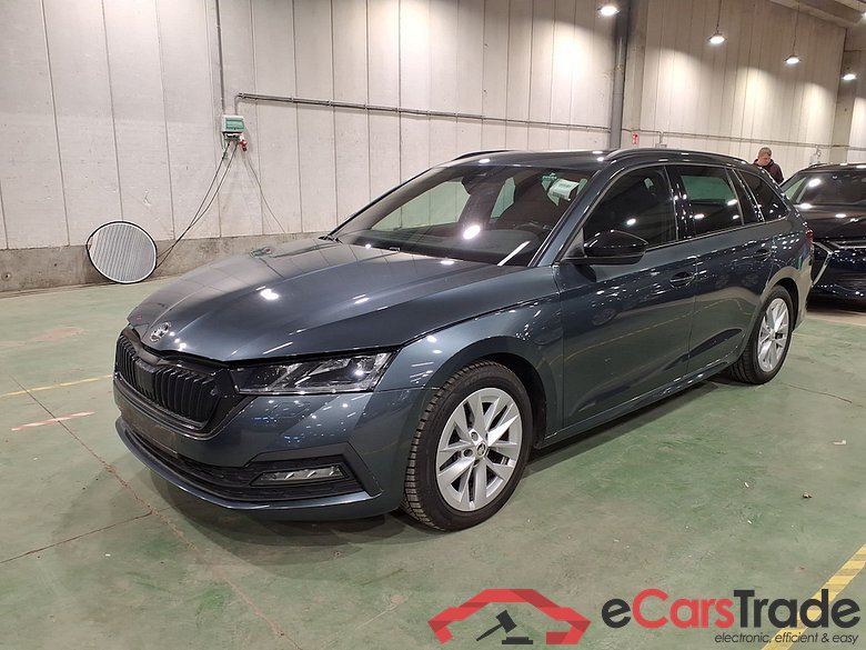SKODA OCTAVIA COMBI 2.0 CRTDI 110KW DSG7 CLEVER+