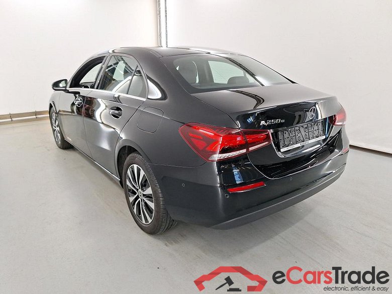MERCEDES-BENZ A-CLASS LIMOUSINE 1.3 A 250 E BUSINESS SOLUTION DCT #3