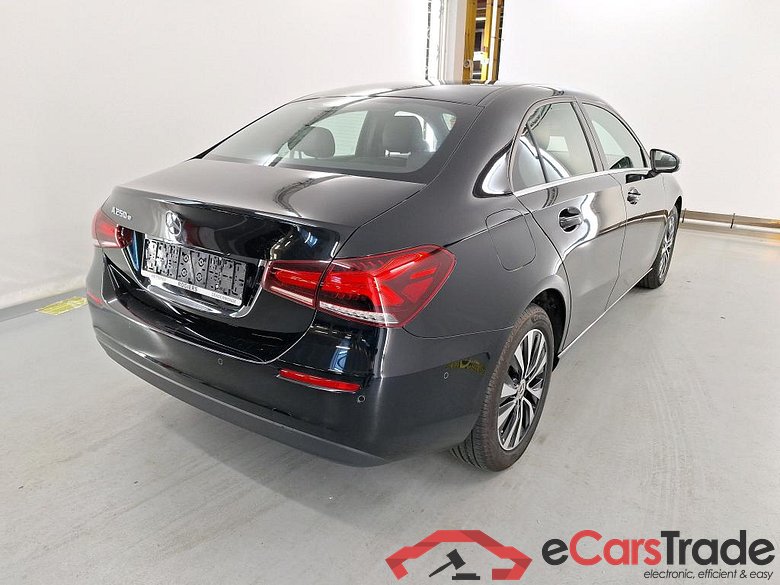 MERCEDES-BENZ A-CLASS LIMOUSINE 1.3 A 250 E BUSINESS SOLUTION DCT #4
