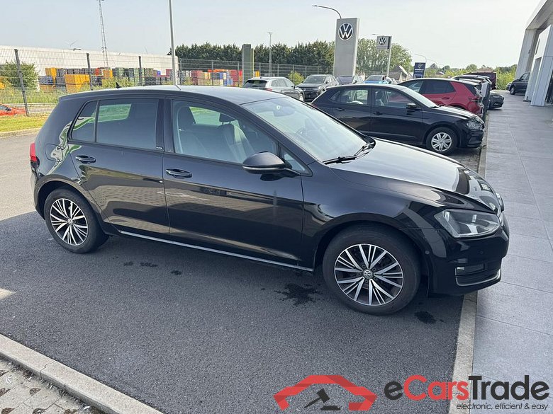 VOLKSWAGEN Golf VII Golf Comfortline 1.6 TDI BlueMotion Technology 81 kW (110 ch) 5 vitesses manuel #3
