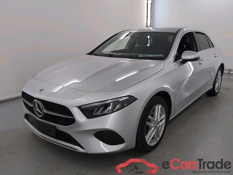 MERCEDES-BENZ A-CLASS 1.3 A 250 E PHEV LUXURY LINE DCT