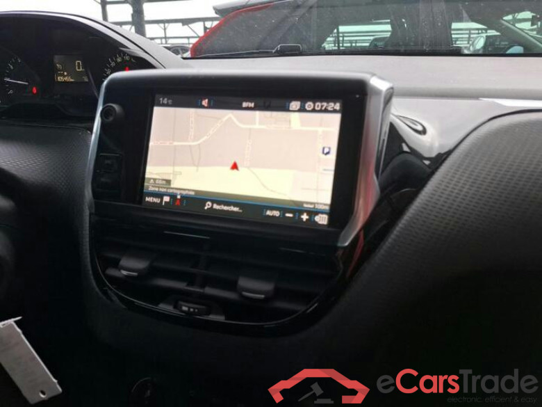 Peugeot 2008 1.2 PureTech Navi Klima PDC... #6