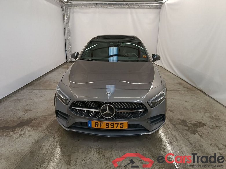 Mercedes-Benz Classe A Hatchback A 250 e AMG Line DCT 5d #1
