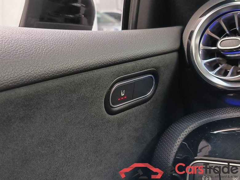 Mercedes-Benz Classe A Hatchback A 250 e AMG Line DCT 5d #6