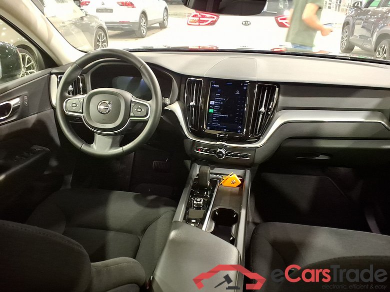 VOLVO XC60 2.0 B4 P MHEV MOMENTUM PRO AUTO #6