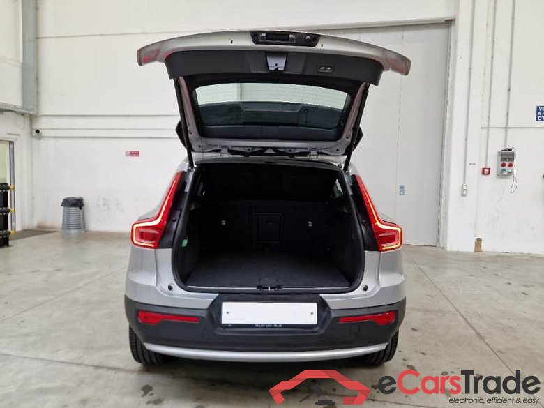 VOLVO XC40 / 2021 / 5P / SUV T5 RECHARGE PLUG-IN AUTO PLUS BRIGHT #5