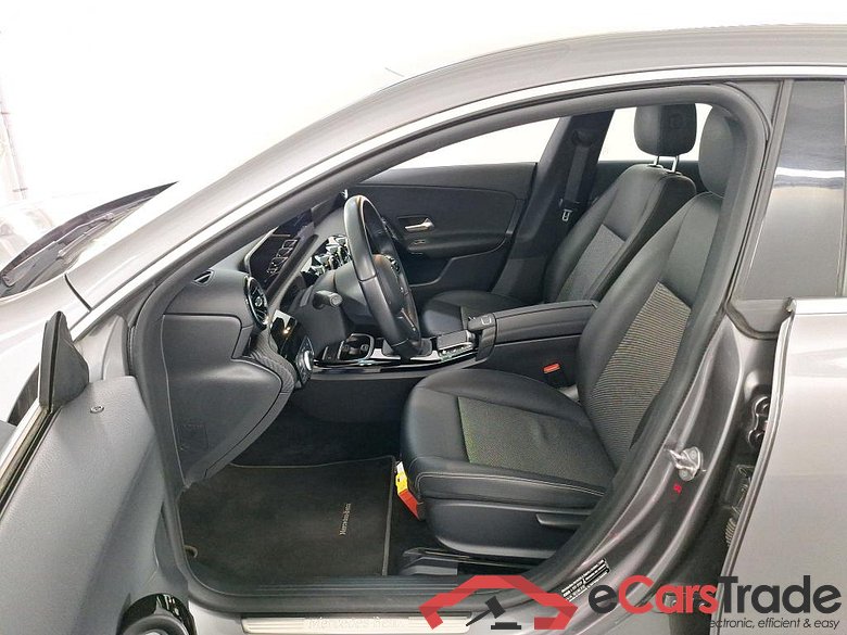 MERCEDES-BENZ CLASSE CLA SHOOTING BRAKE DIES CLA 180 d Business Solution #5