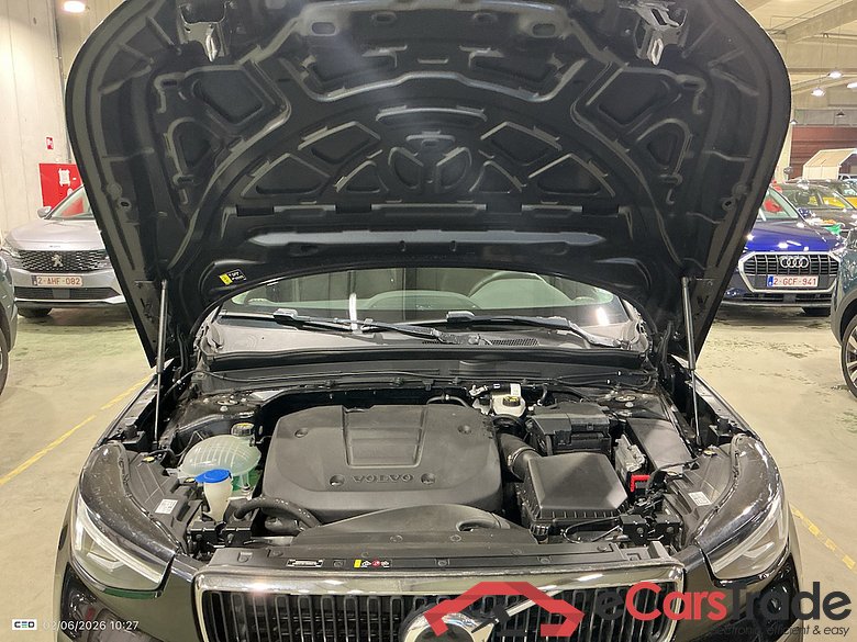 VOLVO XC40 1.5 T2 ESSENTIAL #6