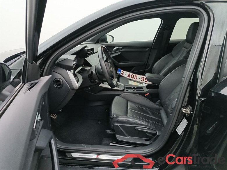 Audi A3 Sportback 2.0 30 TDi 85kW S line 5d #3