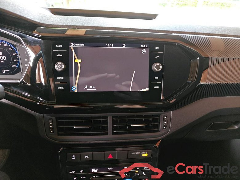 VOLKSWAGEN T-Cross 81 kW #2