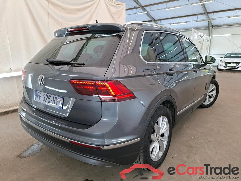 VOLKSWAGEN Tiguan / 2016 / 5P / SUV 1.5 TSI 150 EVO DSG7 Carat #3