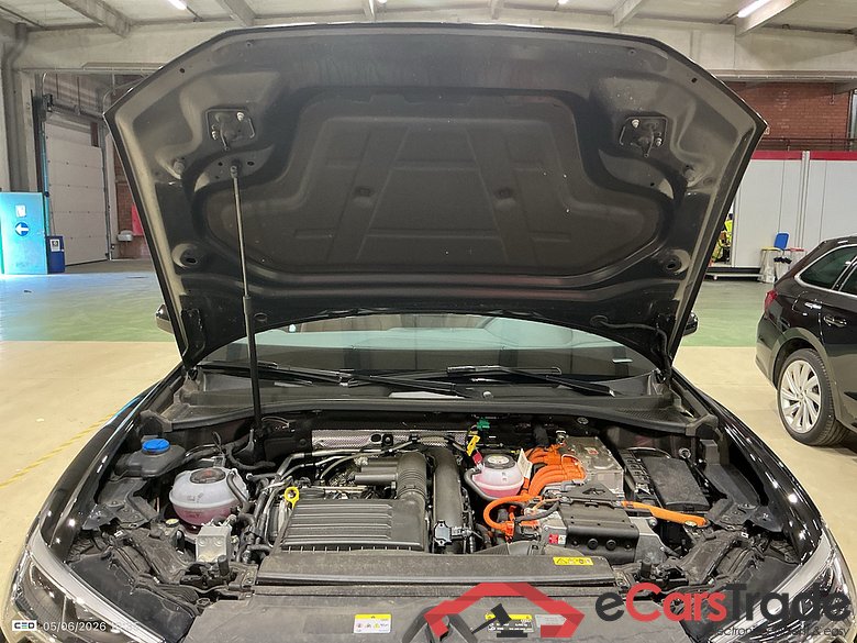 AUDI Q3 Sportback 1.4 45 TFSI E S TRONIC #6