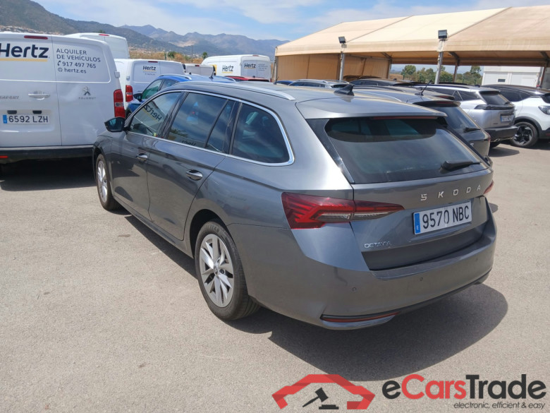 SKODA Octavia 2.0 TDI 110 kW (150CV) DSG 7 vel AutomÃ¡tico Combi Design(Pano + Winterpack) #2
