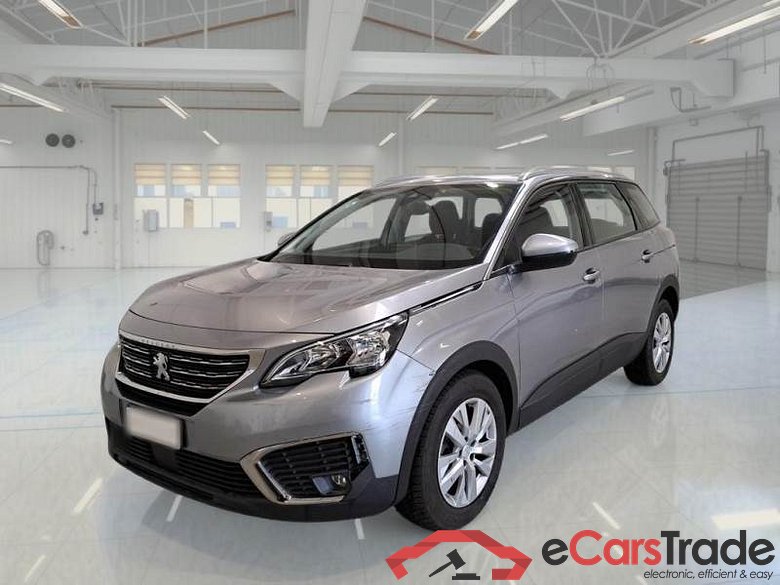PEUGEOT 5008 / 2017 / 5P / SUV BLUEHDI 130 BUSINESS EAT8 S/S AUT.