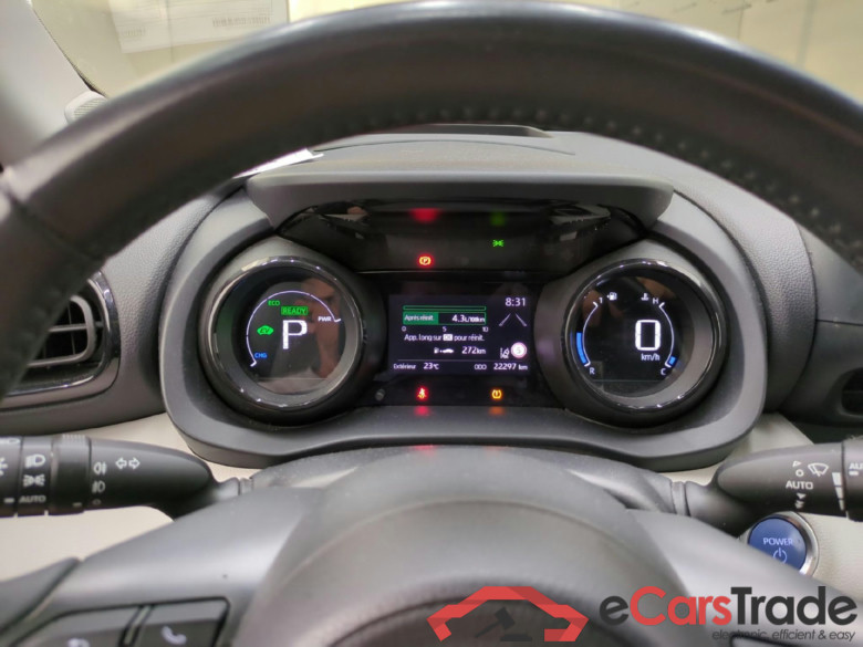 TOYOTA Yaris Hybride / 2019 / 5P / Berline Hybride 116h Iconic #6
