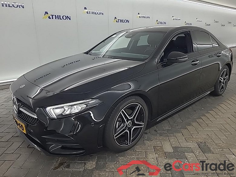 MERCEDES-BENZ A-Klasse Limousine A 180 DCT AMG Line 4D 100kW