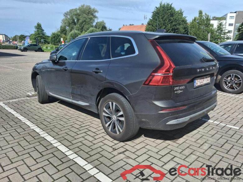 VOLVO XC60 2.0 T6 PHEV AWD Core Bright (257kW) #4