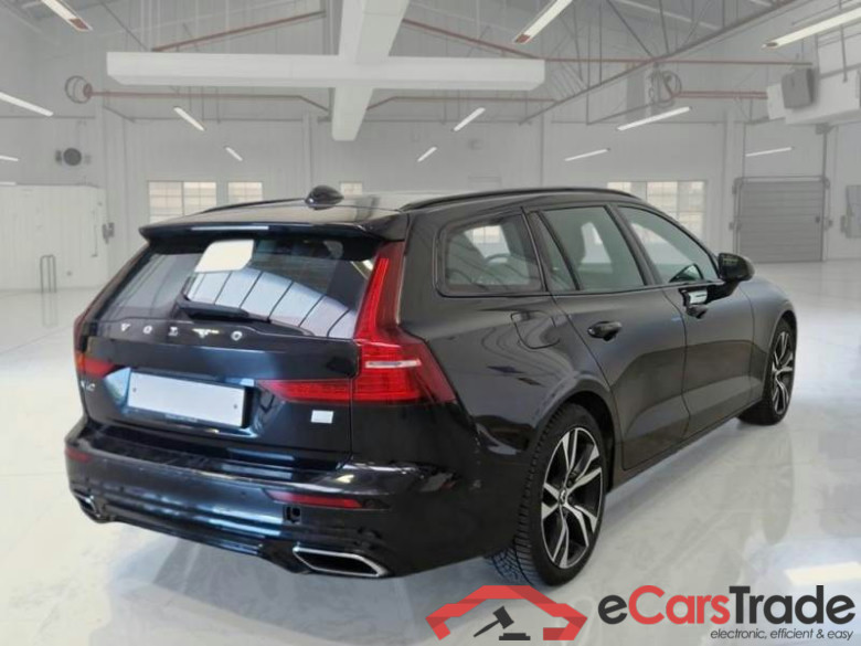 VOLVO V60 / 2019 / 5P / STATION WAGON T8 PLUG-IN AWD AUTOM.RECH.R-DESIGN #2