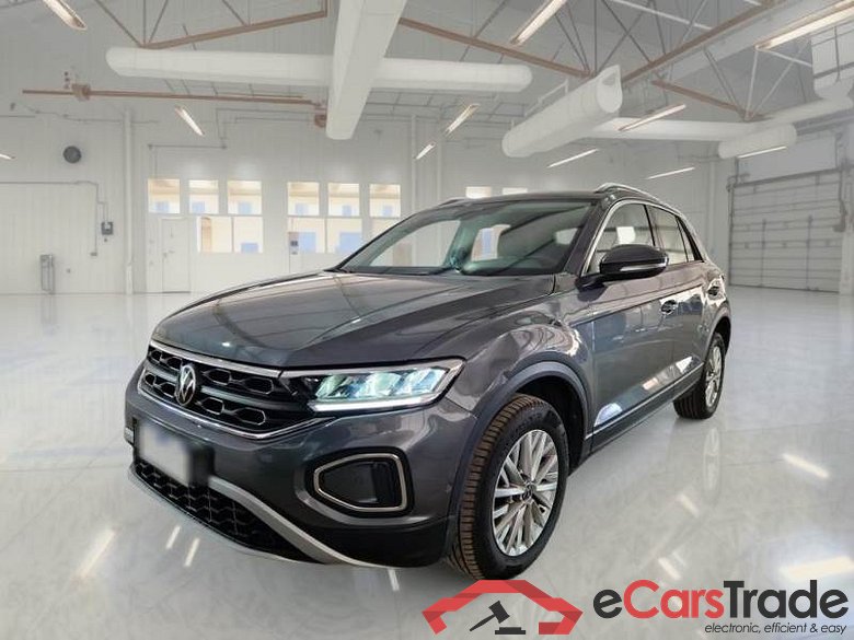 VOLKSWAGEN T-ROC / 2021 / 5P / SUV 2.0 TDI SCR LIFE DSG