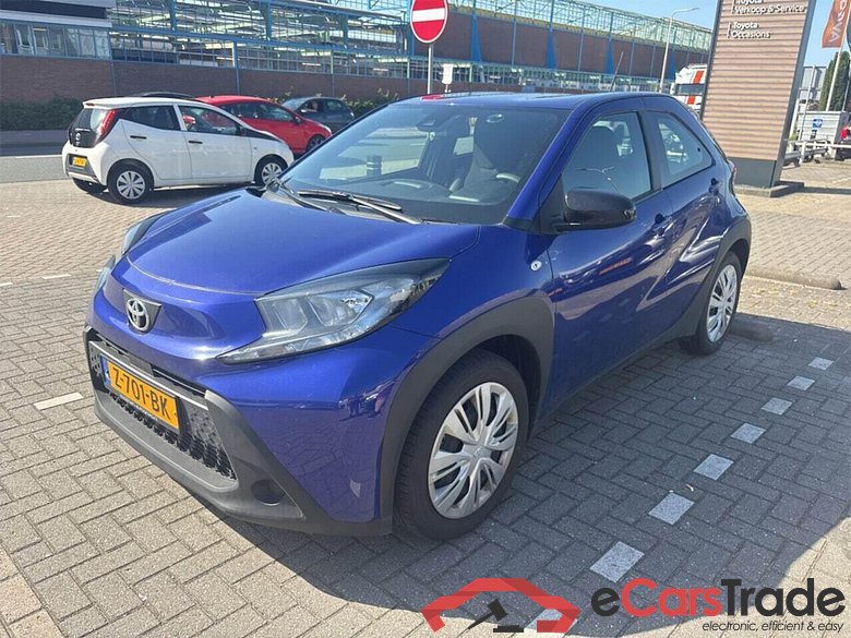 TOYOTA Aygo X 1.0 VVT-i S-CVT Play