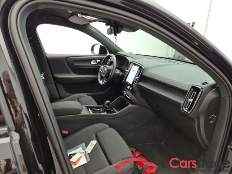 VOLVO XC40 RECHARGE CORE #3