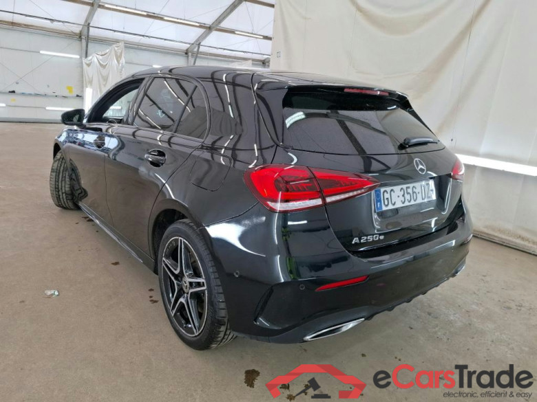 MERCEDES-BENZ Classe A Compact / 2018 / 5P / Berline A 250 e AMG Line 8G-DCT #2