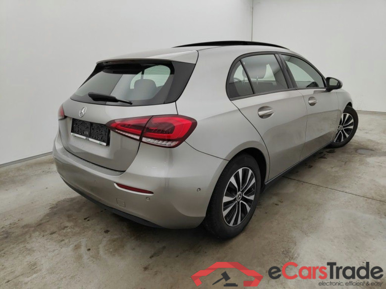 Mercedes-Benz A-Klasse A 180 d Business Solution 5d #2