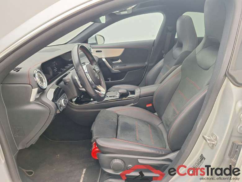 Mercedes, CLA-Class '19 PHEV, Mercedes-Benz CLA CLA 250 e AMG Line 4d #3