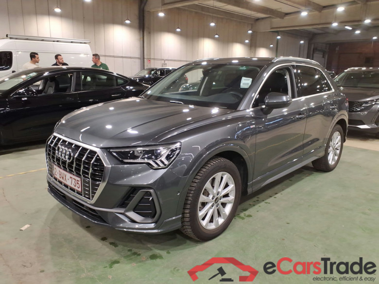 AUDI Q3 1.4 45 TFSI E S TRONIC S LINE #1