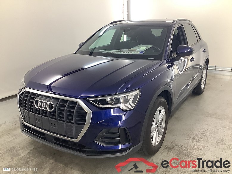 AUDI Q3 1.4 45 TFSI E S TRONIC
