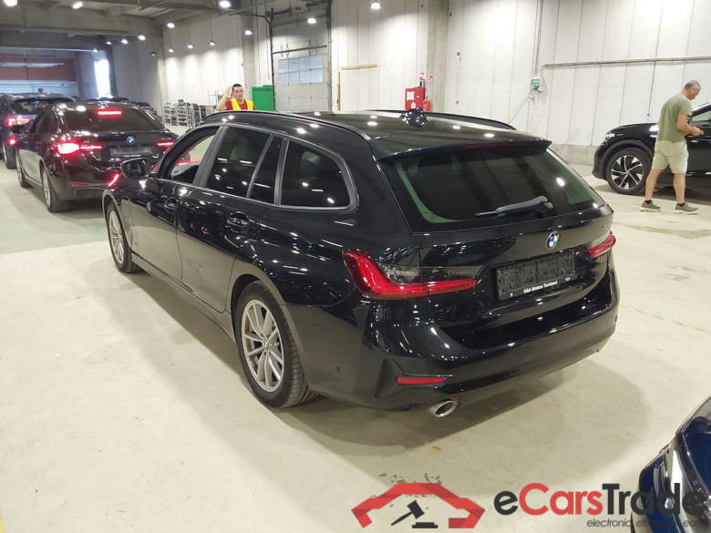 BMW 3 TOURING - 2019 330eA PHEV #2