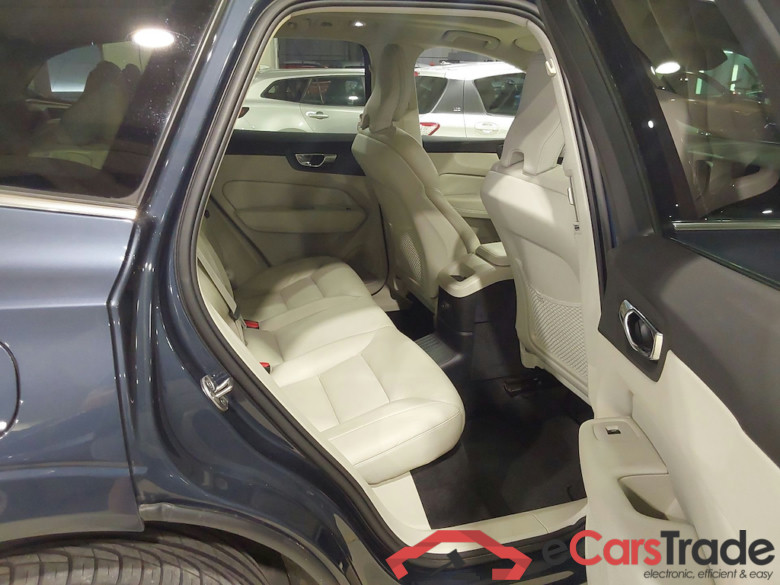 VOLVO XC60 2.0 T6 PHEV INSCRIPTION EXPR. AUTO 4WD #5