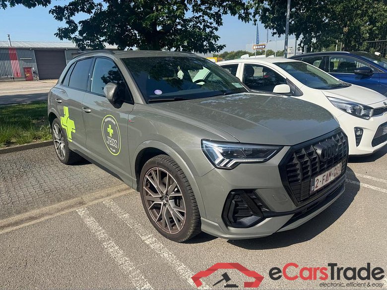 AUDI Q3 PHEV 45 TFSIe S line S tronic (180 kW)
