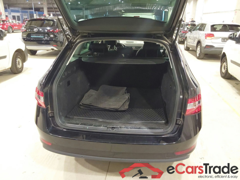 SKODA SUPERB COMBI 1.4 TSI PHEV 160KW DSG6 CLEVER #3