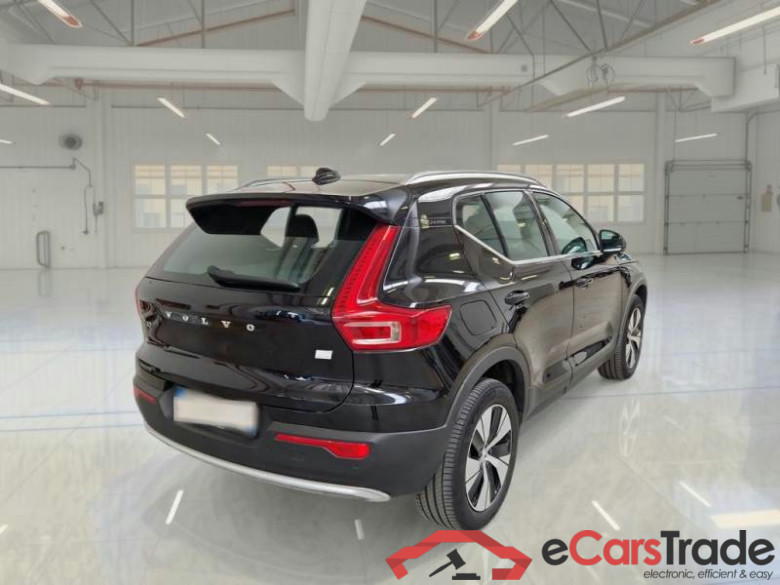 VOLVO XC40 / 2021 / 5P / SUV T4 RECHARGE PLUG-IN AUTO CORE #2