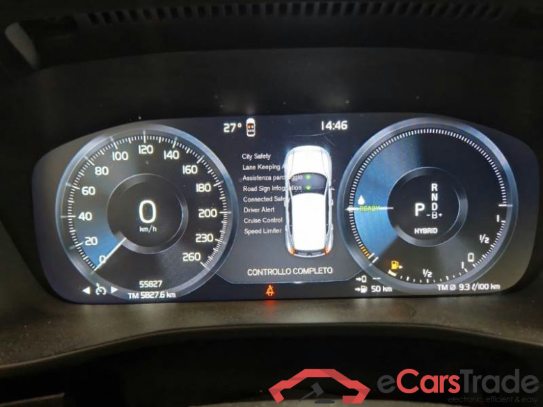 VOLVO XC40 / 2021 / 5P / SUV T4 RECHARGE PLUG-IN AUTO CORE #4