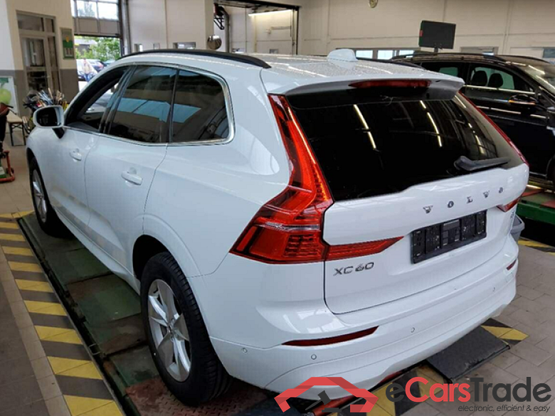 Volvo XC60 (03.2017->) DE - SUV5 B4 (Benzin) 2WD EU6d, Momentum Pro Mild-Hybrid, (Facelift) 2021 - 2022 #2