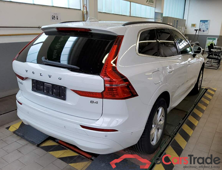Volvo XC60 (03.2017->) DE - SUV5 B4 (Benzin) 2WD EU6d, Momentum Pro Mild-Hybrid, (Facelift) 2021 - 2022 #3