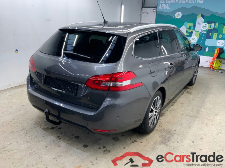 308 SW Allure 1.5 HDi 96KW AT8 E6d #2