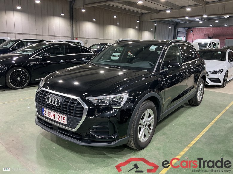 AUDI Q3 2.0 35 TDI S TRONIC BUS. ED. ATTRACTION