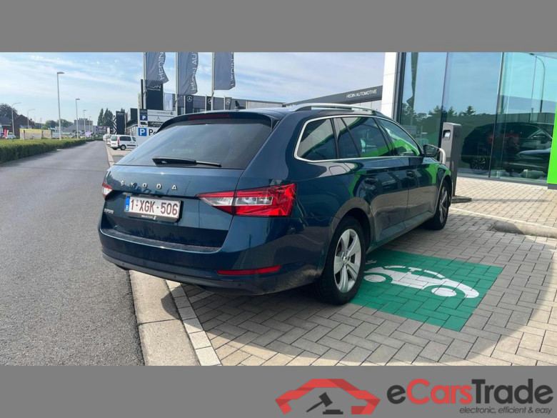 SKODA Superb Combi 1.5 TSI ACT Style DSG #4
