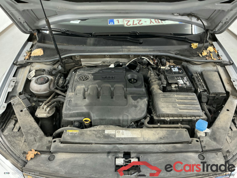VOLKSWAGEN PASSAT VARIANT DIESEL - 2015 1.6 TDi Comfortline Bus. DSG (EU6.2) STOCK #6