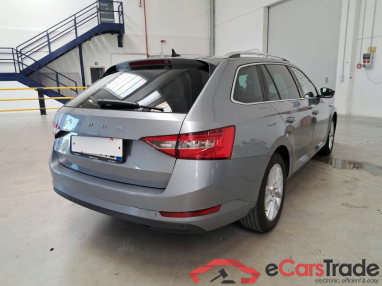 SKODA SUPERB WAGON / 2019 / 5P / STATION WAGON 1.6 TDI 88KW EXECUTIVE DSG #2