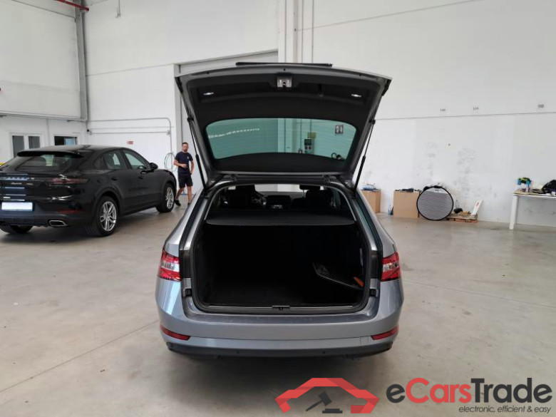SKODA SUPERB WAGON / 2019 / 5P / STATION WAGON 1.6 TDI 88KW EXECUTIVE DSG #5