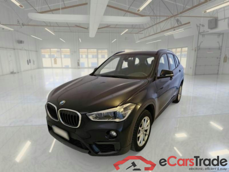BMW X1 / 2015 / 5P / SUV SDRIVE 18D BUSINESS #1