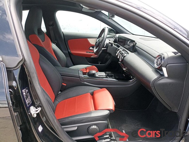 MERCEDES-BENZ CLA / 2019 / 4P / coupé CLA 220 D DCT #6