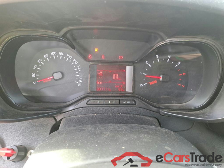 CITROEN Berlingo / 2018 / 5P / furgón derivado de turismo Doble Cab. Talla XL BlueHDi 100 CONTROL #4
