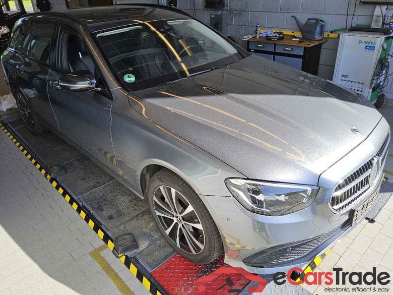 Mercedes-Benz E T-Modell (BM 213)(06.2016->) DE - Kb5 E 300 de EU6d, 4Matic Avantgarde, (Facelift) 2020 - 2023 #2