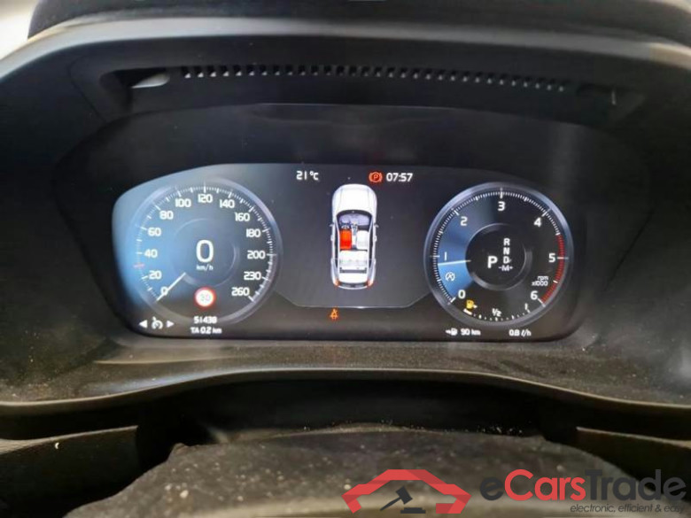 VOLVO XC40 / 2017 / 5P / SUV D3 GEARTRONIC BUSINESS PLUS #4