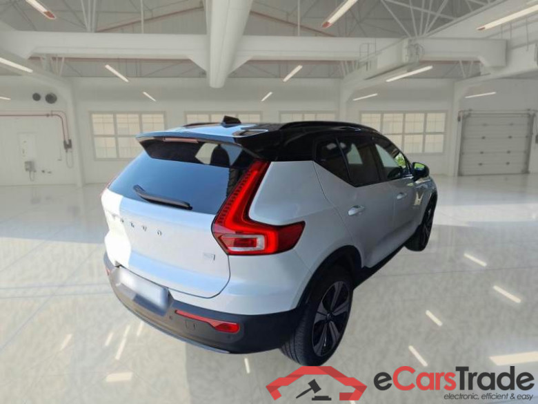 VOLVO XC40 / 2021 / 5P / SUV RECHARGE TWIN PLUS #2